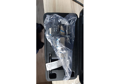 Digital-micrometer-0-to-25-micron--Mitutoyo